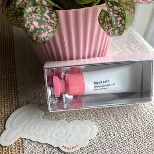 Glossier Cloud Paint in Puff ☁️ NWT